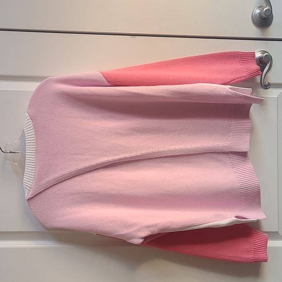 Women’s NWT 525 "Born in Brooklyn" Sweater - Picture 2 of 4